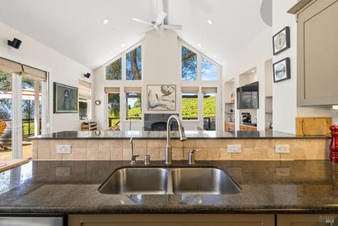 31920 Pine Mountain Road Cloverdale CA 95425