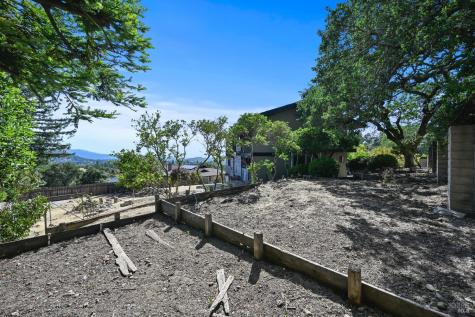 1826 San Ramon Way Santa Rosa CA 95409