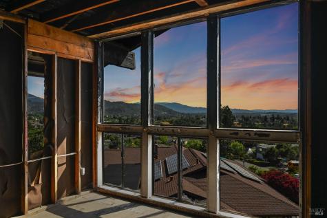 1826 San Ramon Way Santa Rosa CA 95409