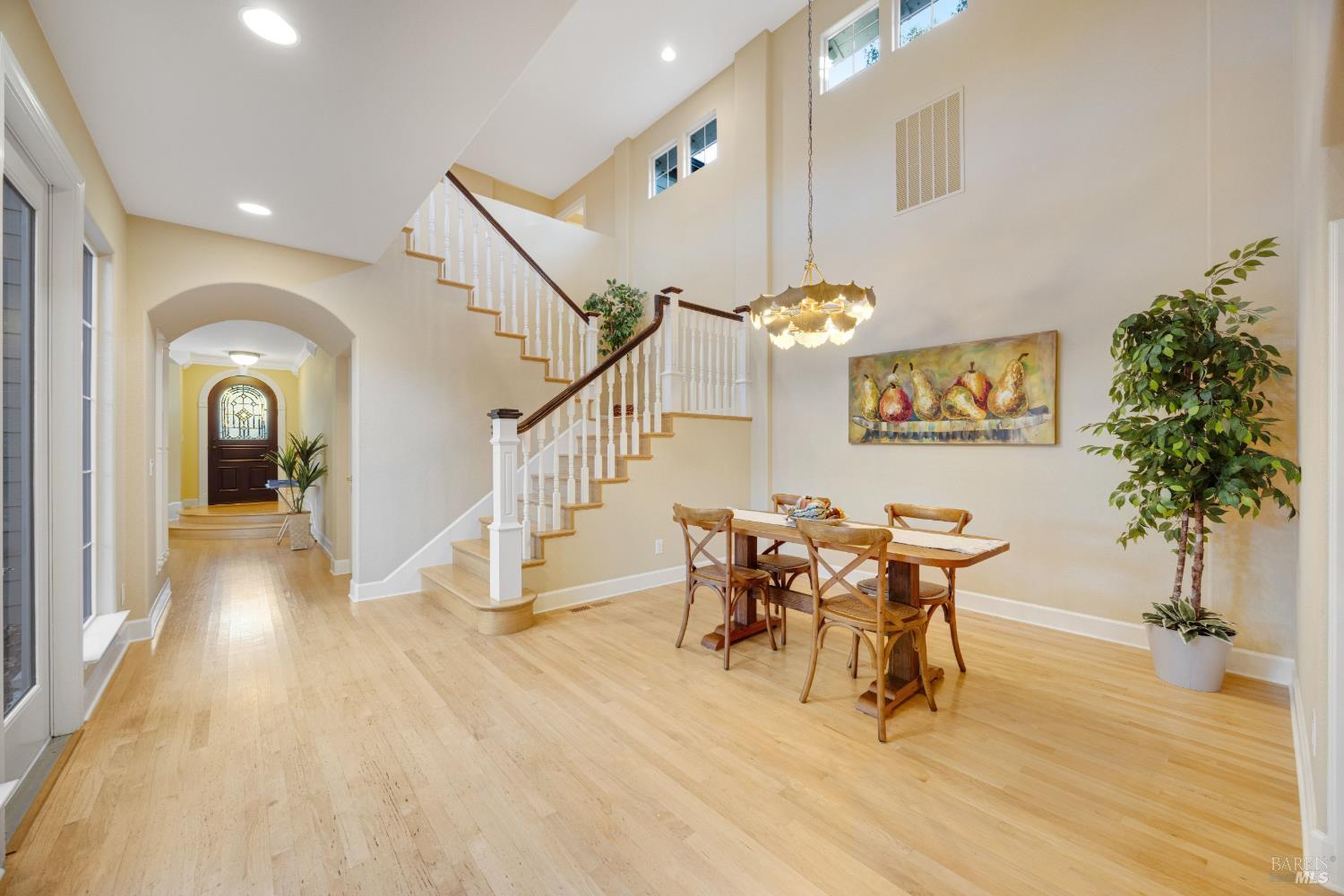 2 Fullerton Lane Petaluma CA 94952