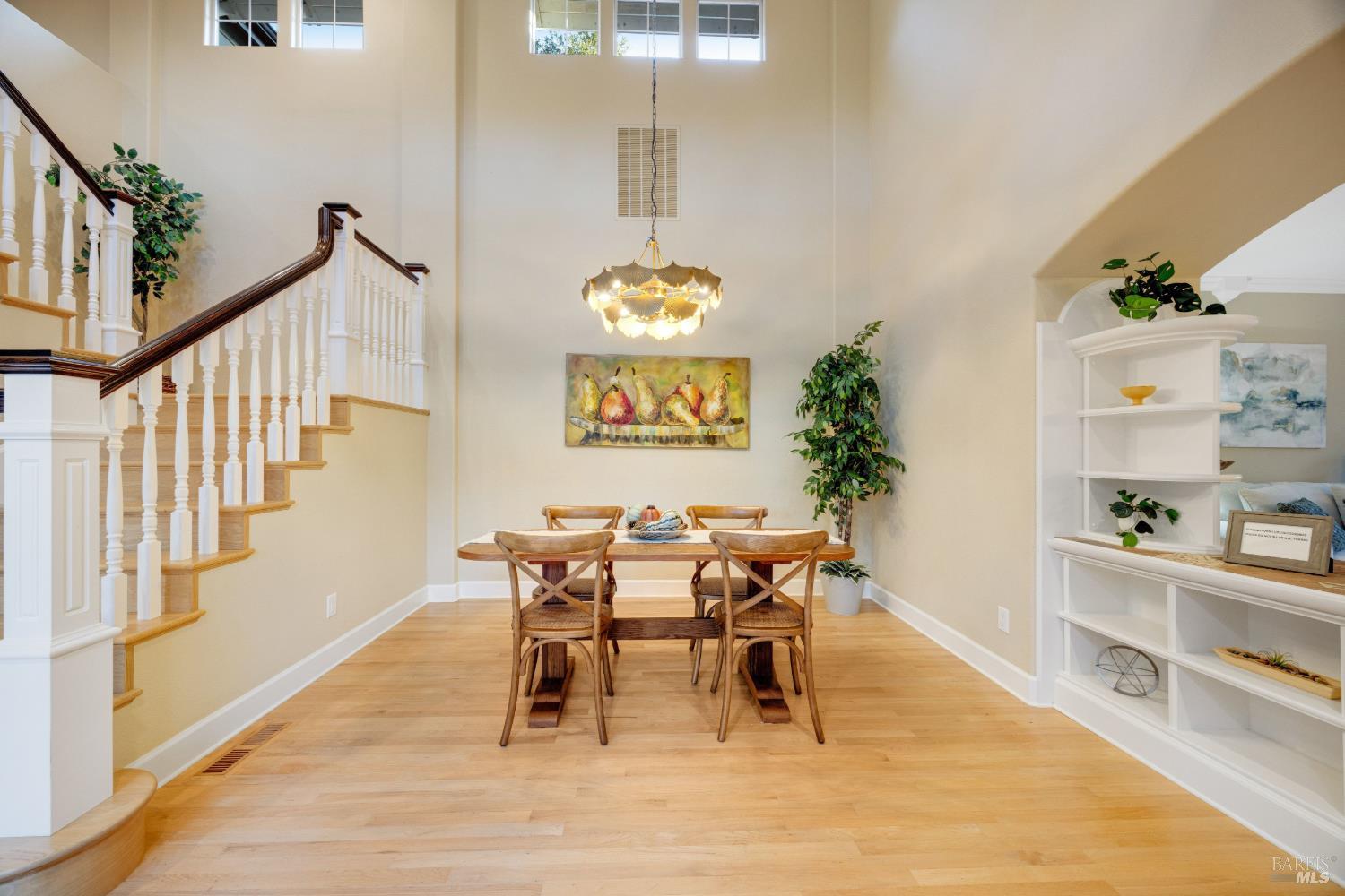 2 Fullerton Lane Petaluma CA 94952