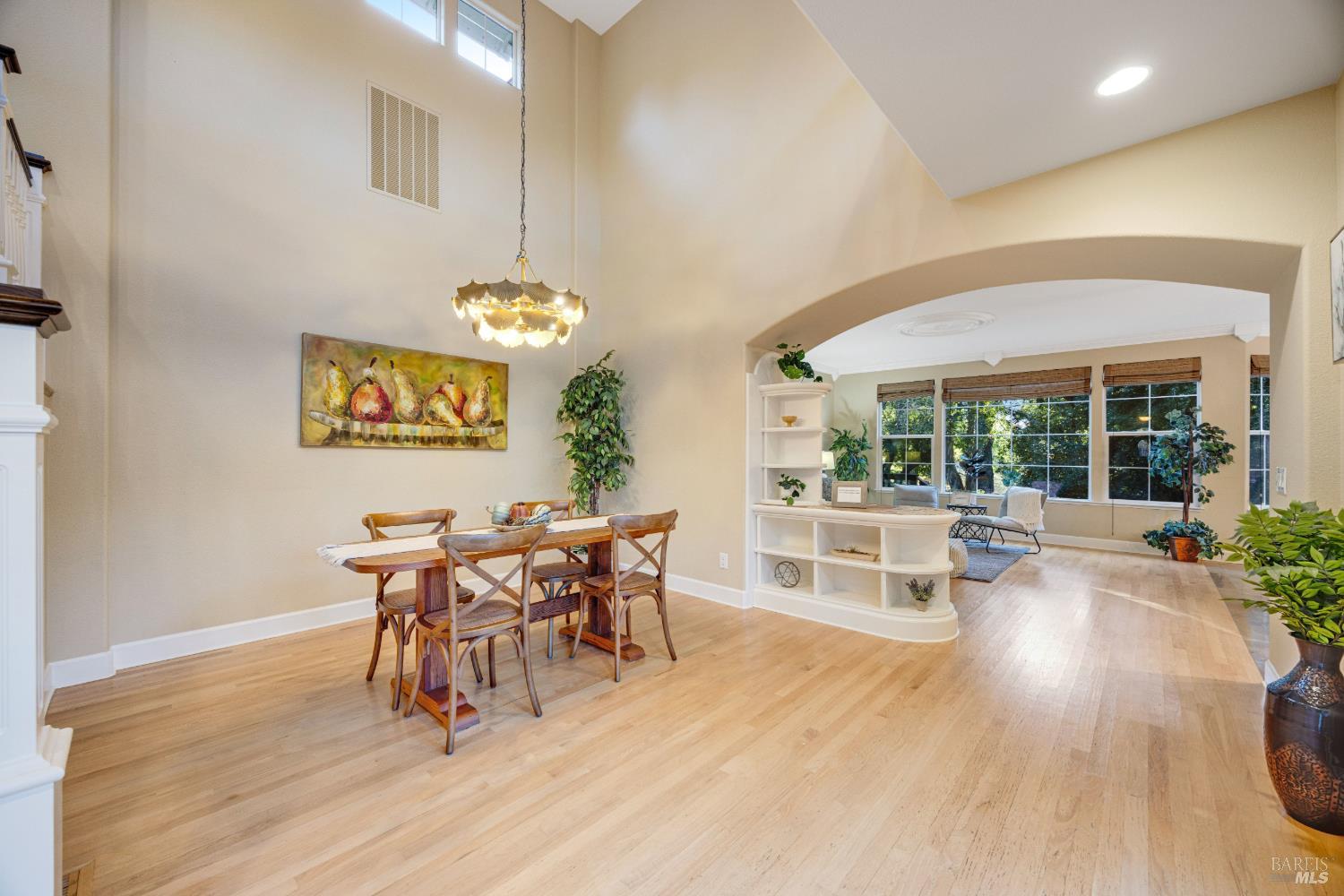 2 Fullerton Lane Petaluma CA 94952