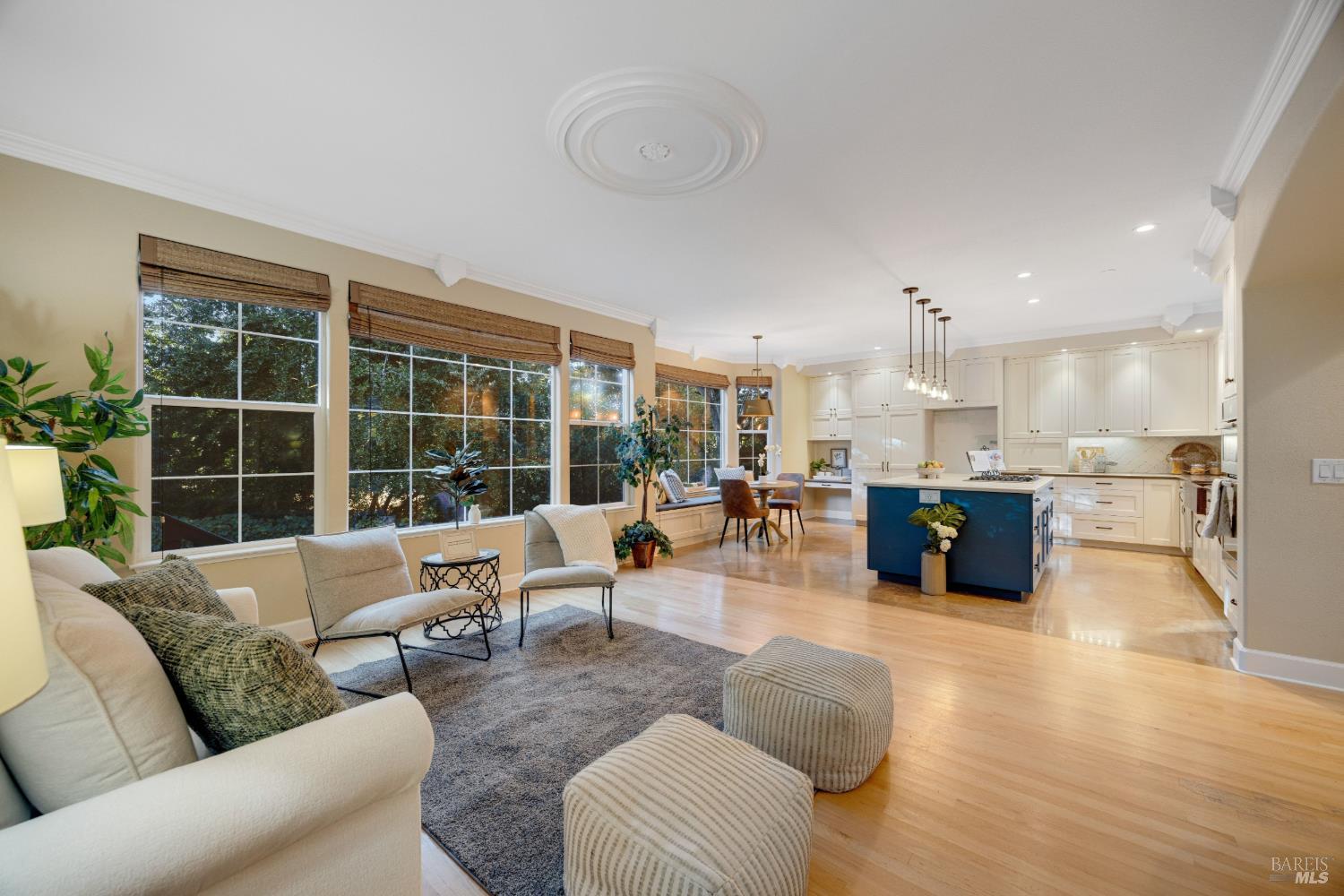 2 Fullerton Lane Petaluma CA 94952