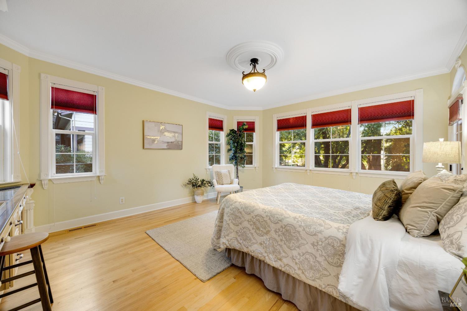 2 Fullerton Lane Petaluma CA 94952