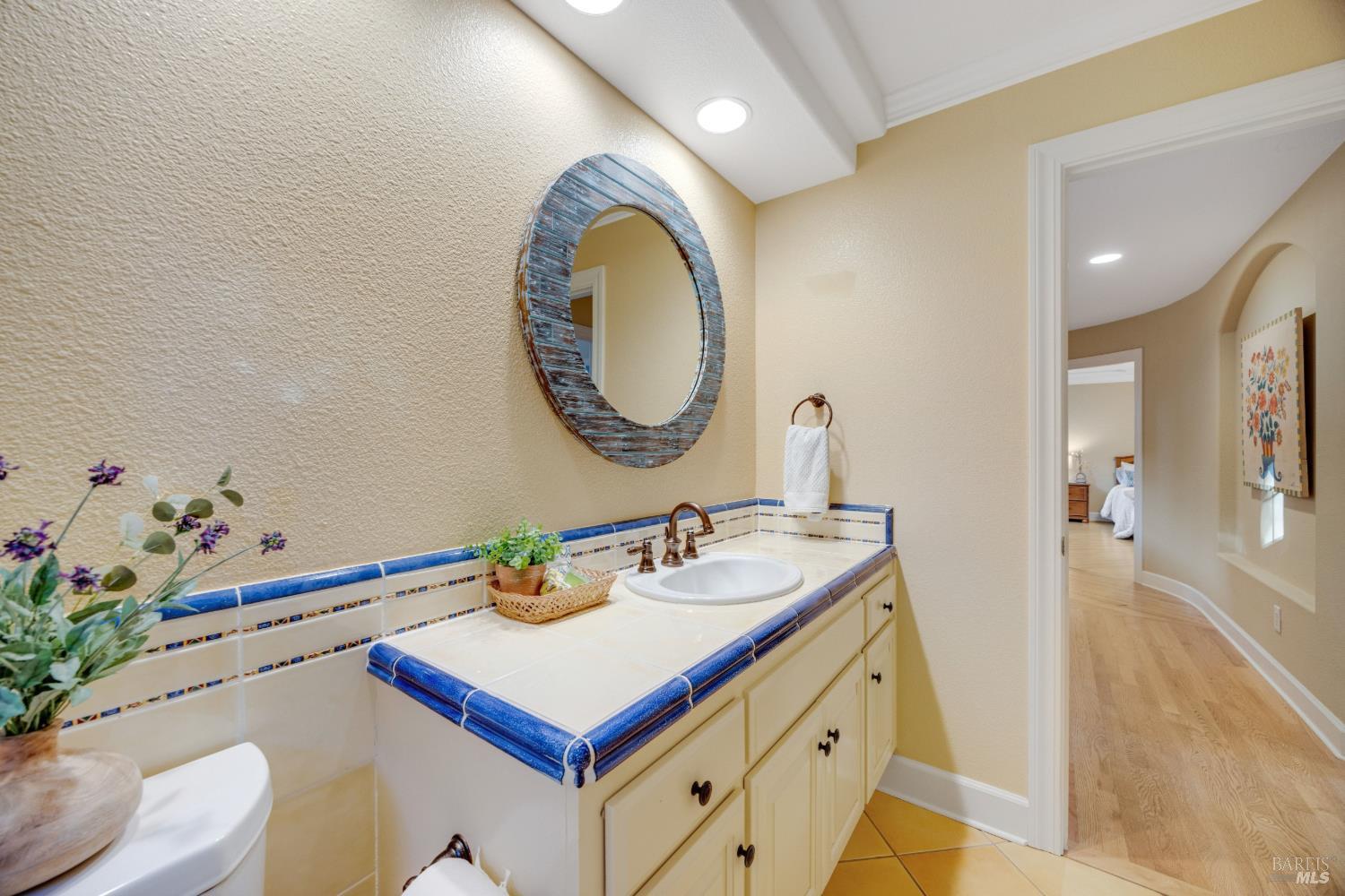 2 Fullerton Lane Petaluma CA 94952