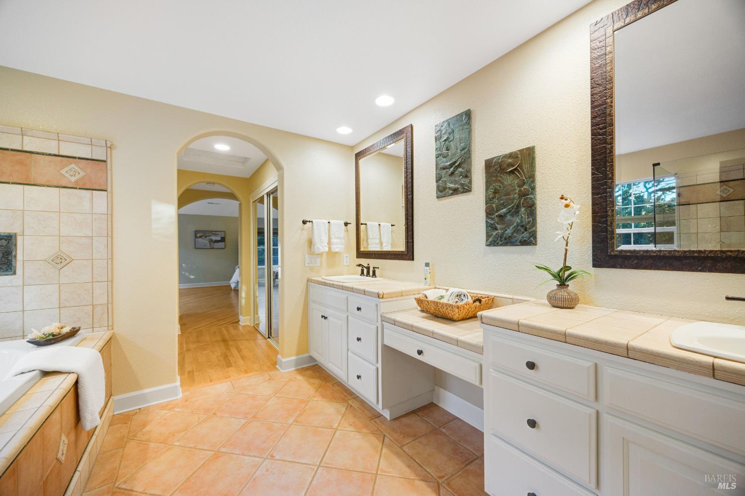 2 Fullerton Lane Petaluma CA 94952