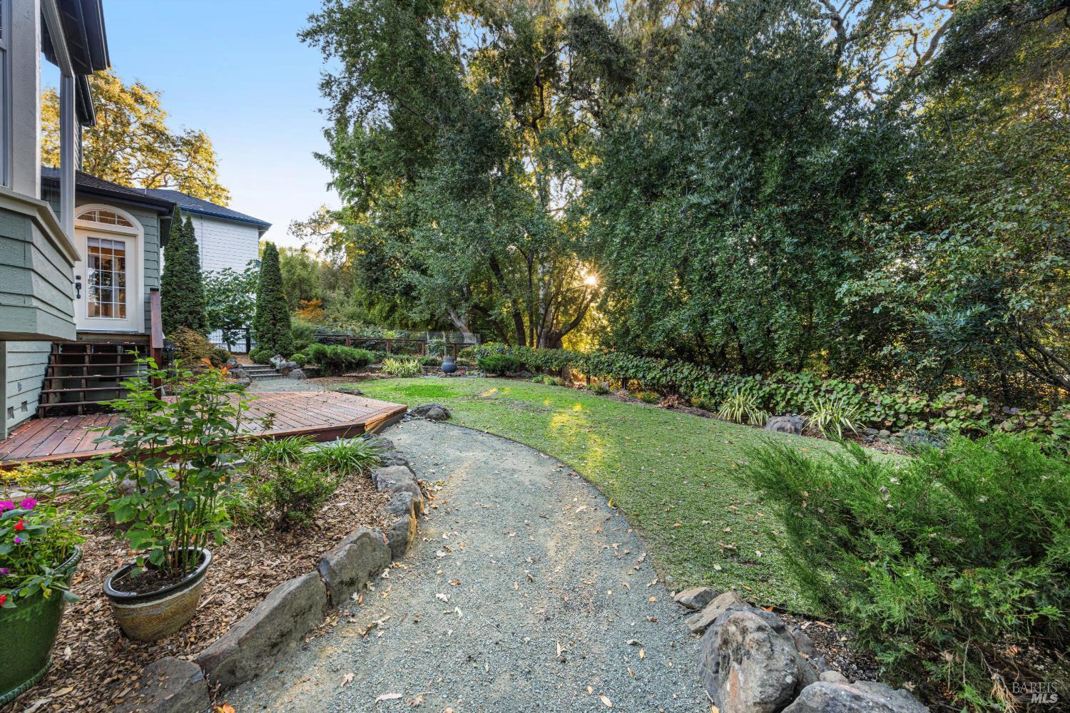 2 Fullerton Lane Petaluma CA 94952