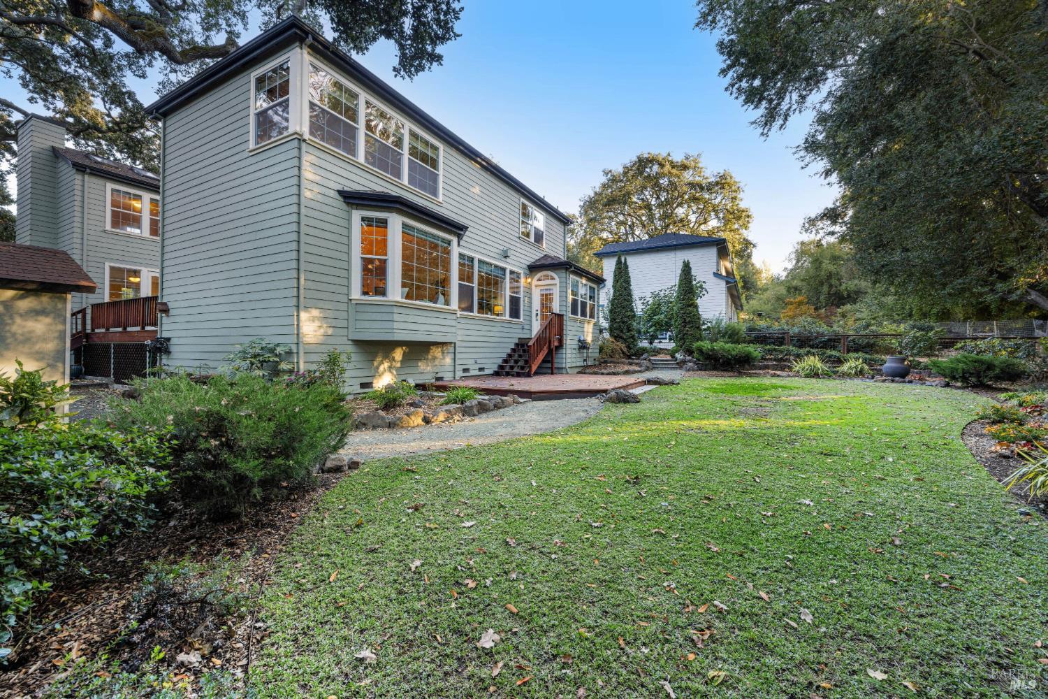2 Fullerton Lane Petaluma CA 94952