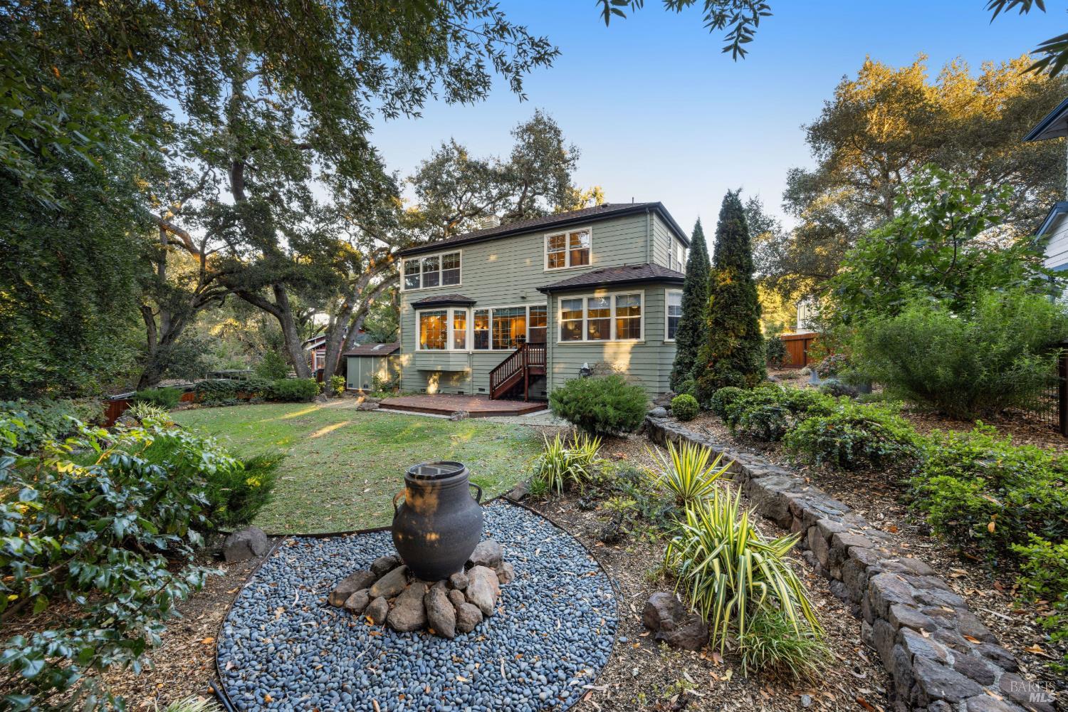 2 Fullerton Lane Petaluma CA 94952