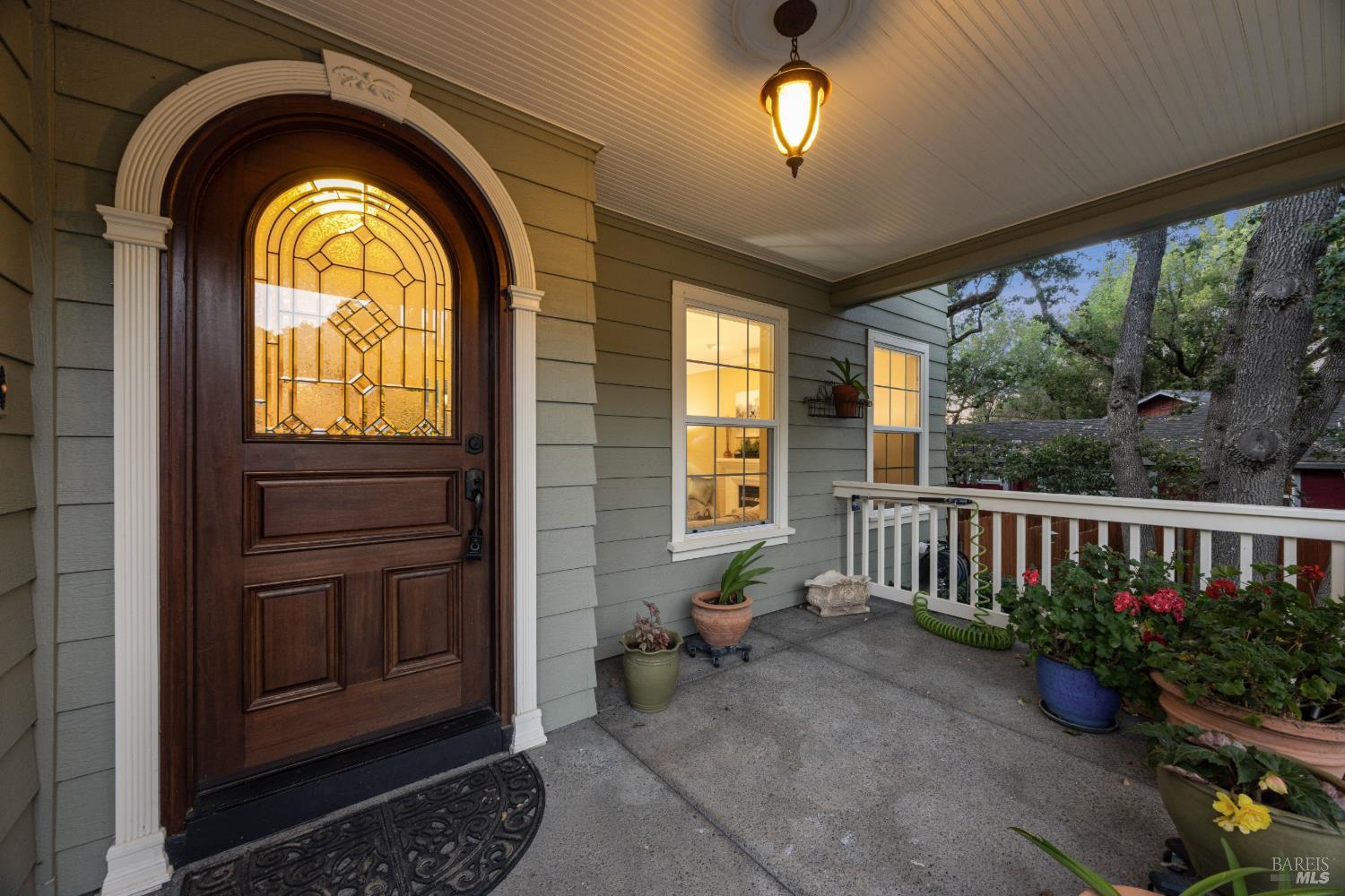 2 Fullerton Lane Petaluma CA 94952
