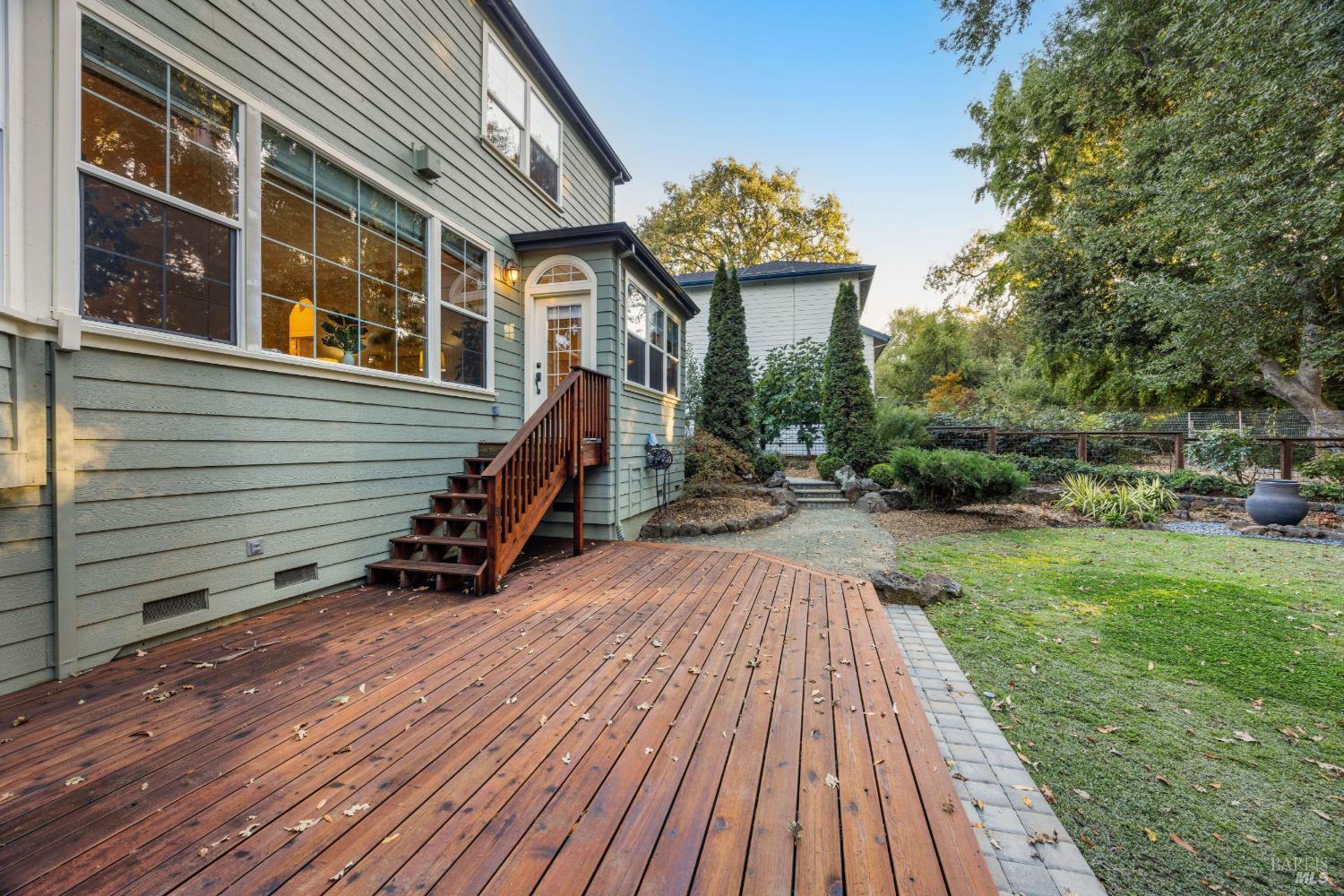 2 Fullerton Lane Petaluma CA 94952