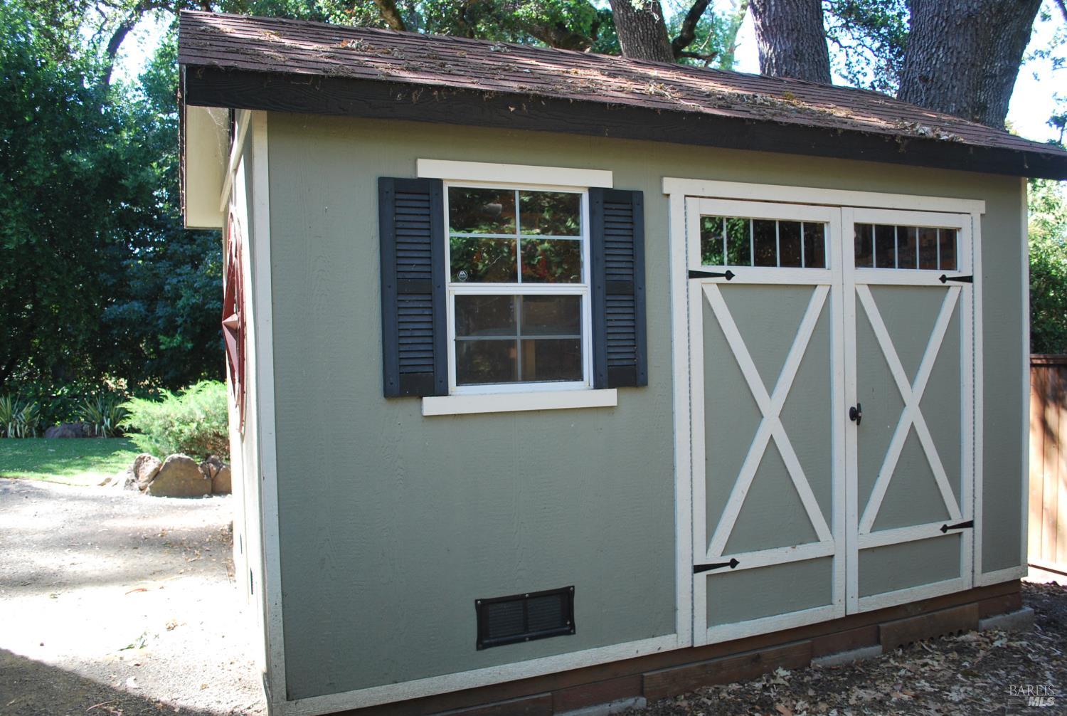 2 Fullerton Lane Petaluma CA 94952