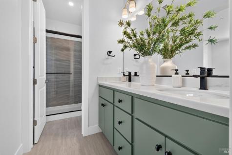 2446 Linwood Avenue Santa Rosa CA 95404