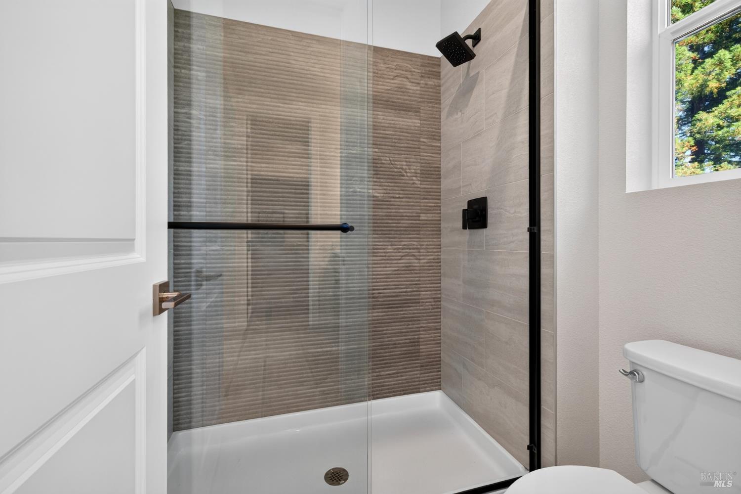 2446 Linwood Avenue Santa Rosa CA 95404
