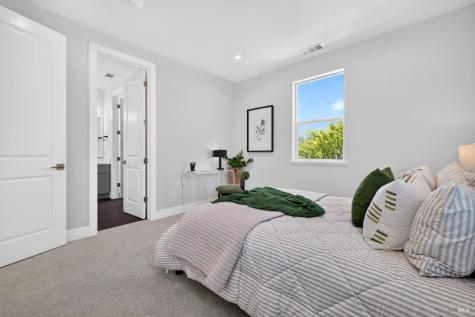 2446 Linwood Avenue Santa Rosa CA 95404