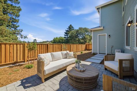 2446 Linwood Avenue Santa Rosa CA 95404