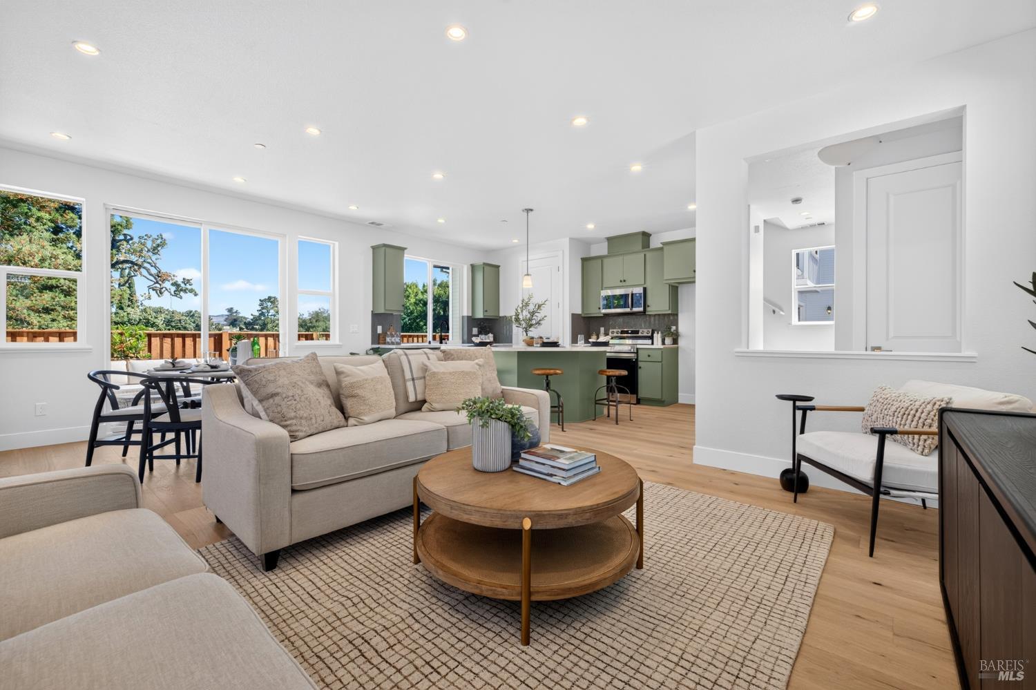 2446 Linwood Avenue Santa Rosa CA 95404