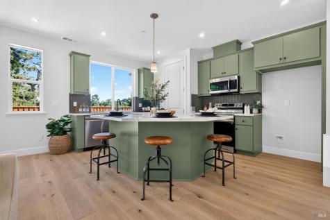 2446 Linwood Avenue Santa Rosa CA 95404