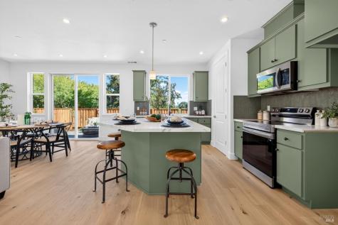 2446 Linwood Avenue Santa Rosa CA 95404