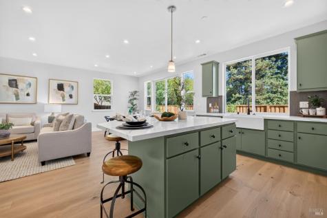 2446 Linwood Avenue Santa Rosa CA 95404