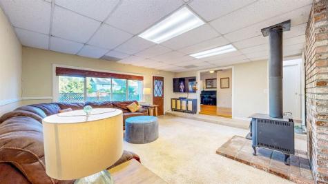 2142 Laguna Road Santa Rosa CA 95401