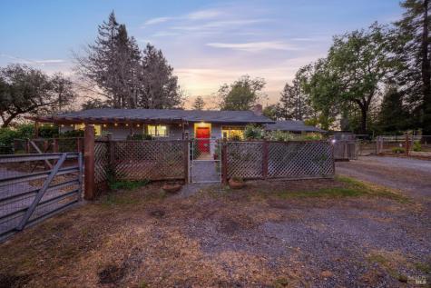 2142 Laguna Road Santa Rosa CA 95401