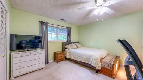 2142 Laguna Road Santa Rosa CA 95401