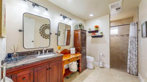 2142 Laguna Road Santa Rosa CA 95401