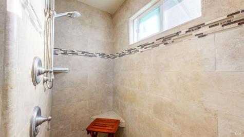 2142 Laguna Road Santa Rosa CA 95401