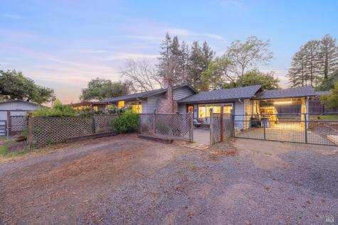 2142 Laguna Road Santa Rosa CA 95401