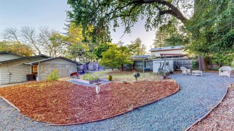 2142 Laguna Road Santa Rosa CA 95401