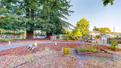 2142 Laguna Road Santa Rosa CA 95401