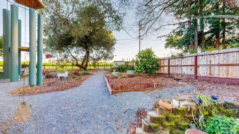 2142 Laguna Road Santa Rosa CA 95401