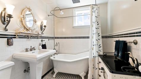 614 E Street Petaluma CA 94952