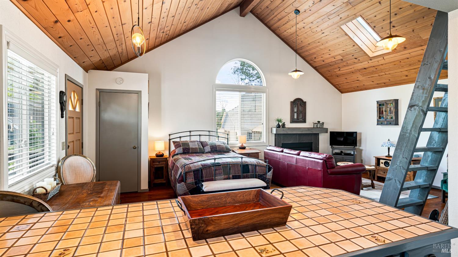 614 E Street Petaluma CA 94952