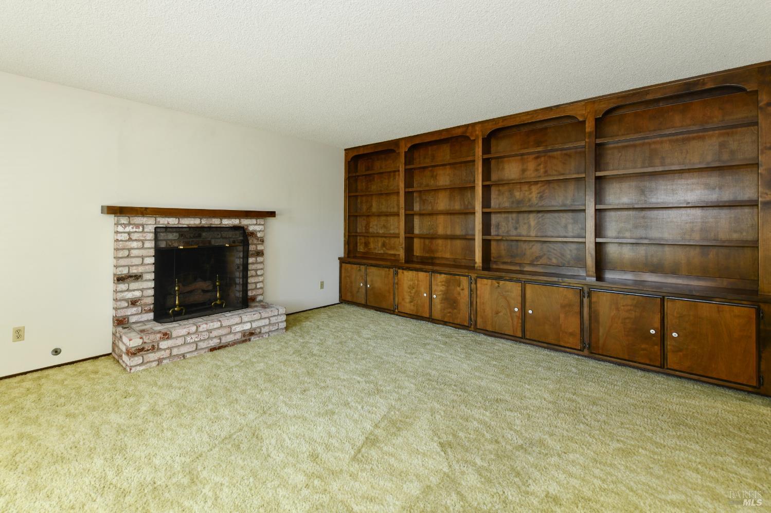 648 Avenue Del Oro Sonoma CA 95476