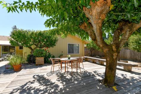 648 Avenue Del Oro Sonoma CA 95476