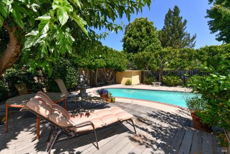 648 Avenue Del Oro Sonoma CA 95476