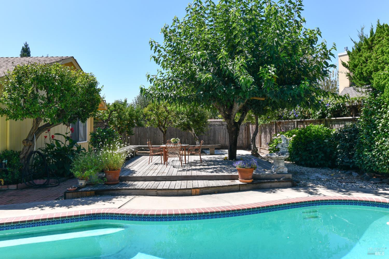 648 Avenue Del Oro Sonoma CA 95476