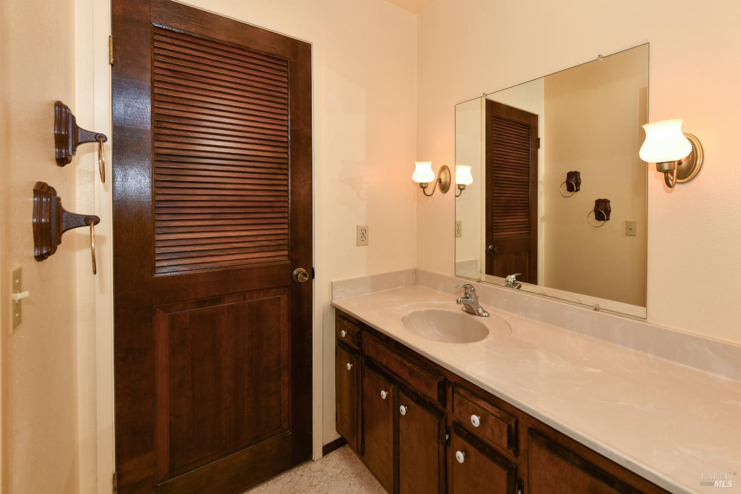 648 Avenue Del Oro Sonoma CA 95476
