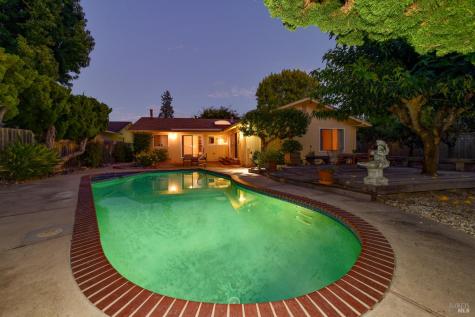 648 Avenue Del Oro Sonoma CA 95476