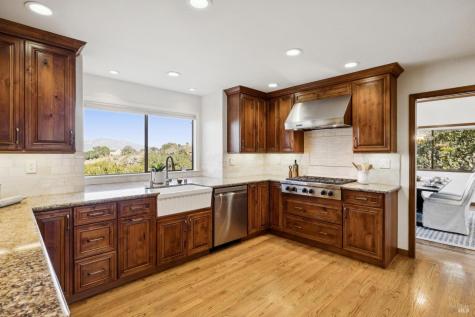 75 Atherton Oaks Drive Novato CA 94945