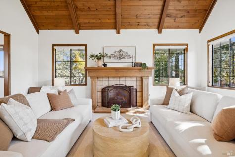75 Atherton Oaks Drive Novato CA 94945