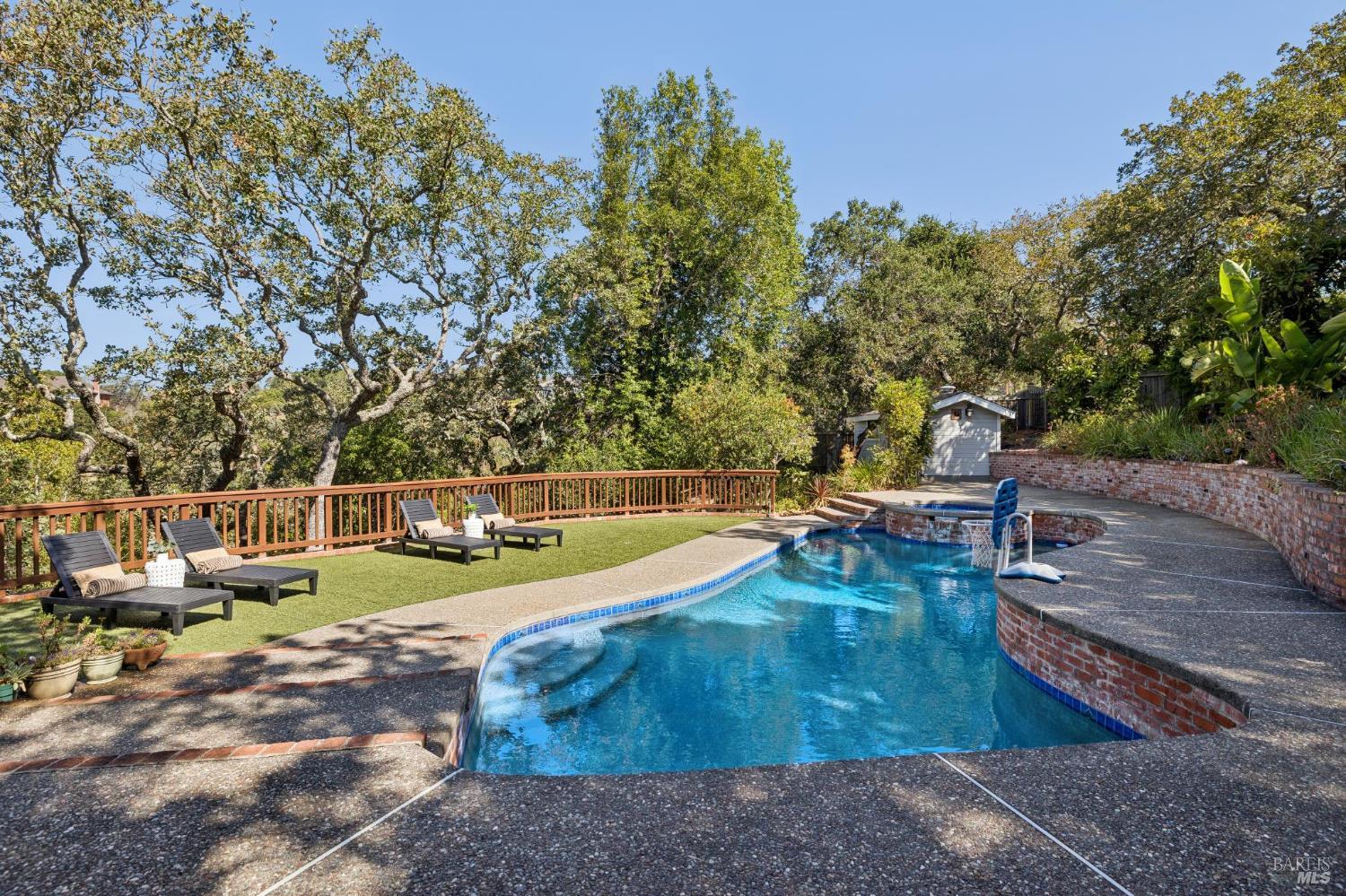 75 Atherton Oaks Drive Novato CA 94945