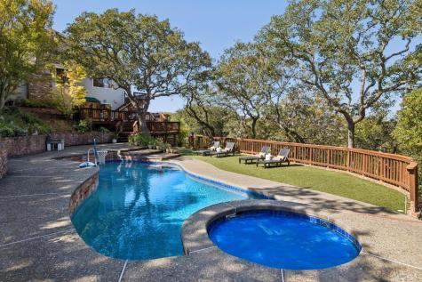 75 Atherton Oaks Drive Novato CA 94945