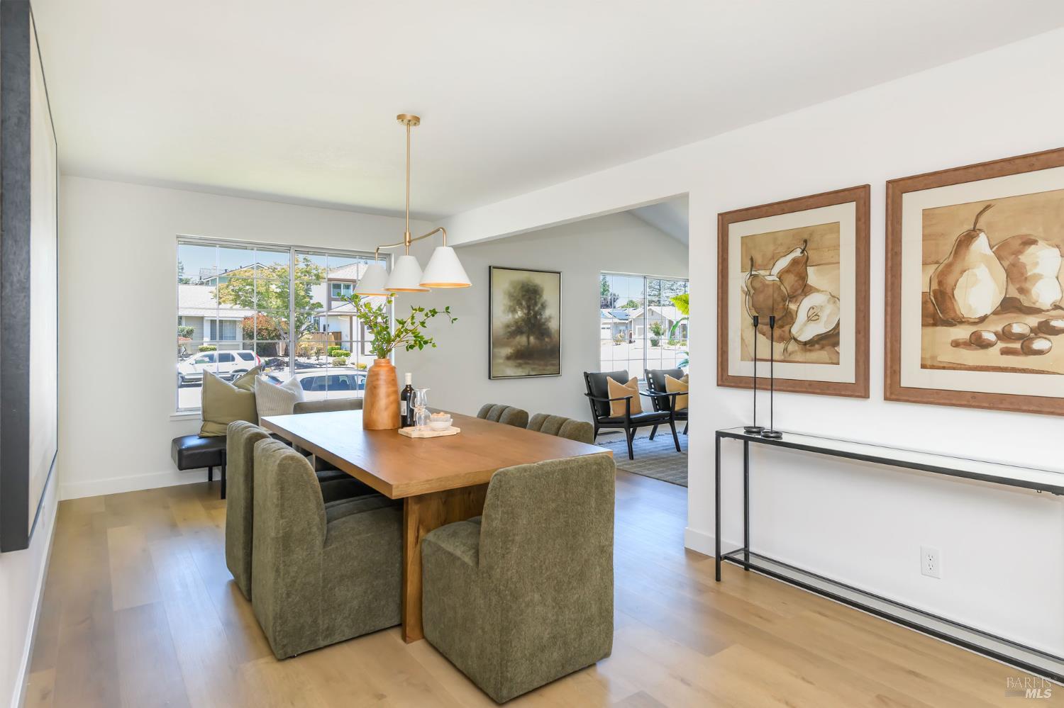 1908 Caulfield Lane Petaluma CA 94954