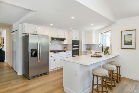 1908 Caulfield Lane Petaluma CA 94954
