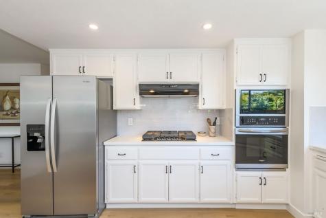 1908 Caulfield Lane Petaluma CA 94954