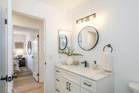 1908 Caulfield Lane Petaluma CA 94954