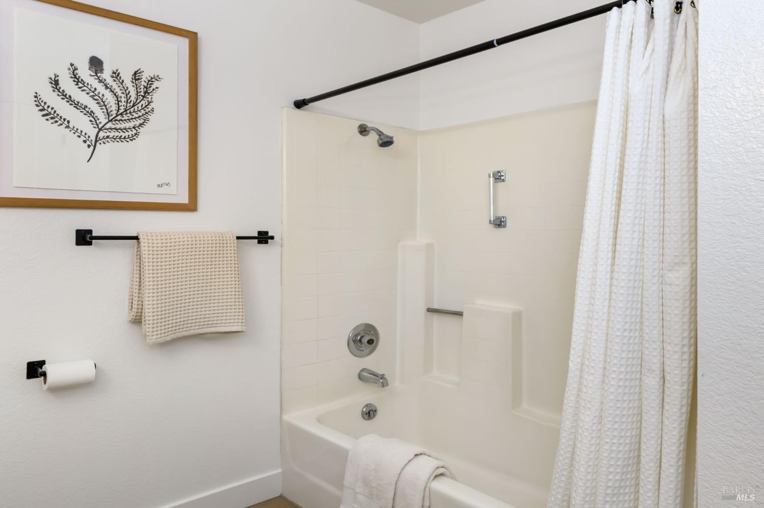 1908 Caulfield Lane Petaluma CA 94954